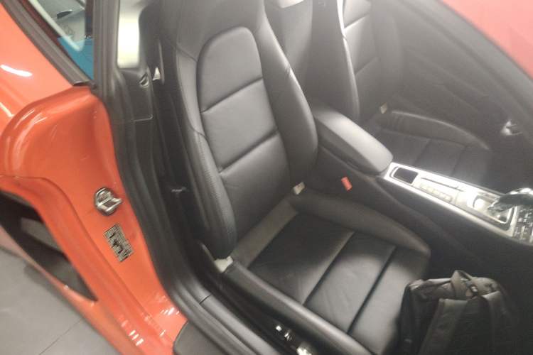 Used Porsche 718 2016 Cayman 2.0T
