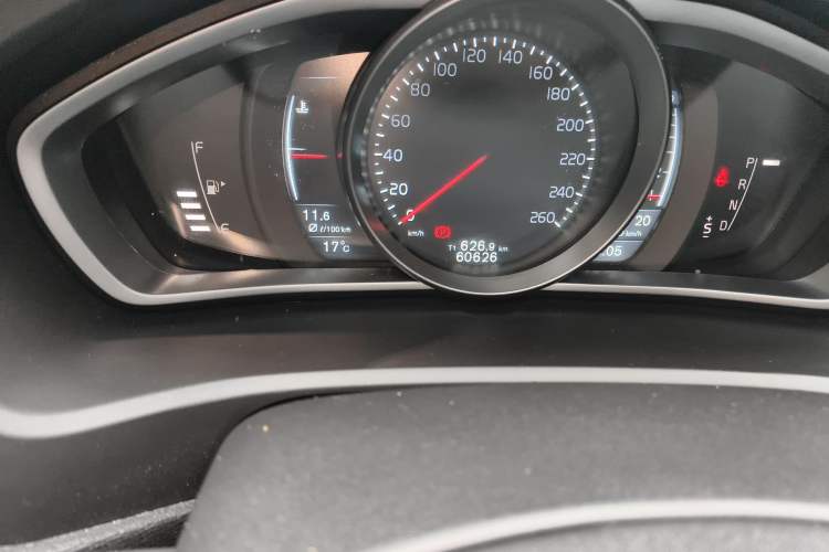 Used Volvo V40 2016 T3 Zhiyi Edition
