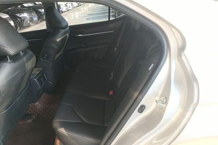 Used Toyota Camry 2021 2.5G Luxury Edition Left Rear Seat