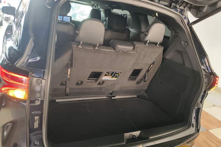 Used Toyota SIENNA 2021 2.5L Hybrid Ultimate Edition Trunk