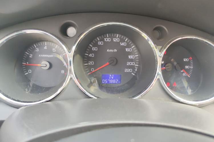 Used Dongfeng Aeolus H30 2012 1.6L Automatic Prestige Model
