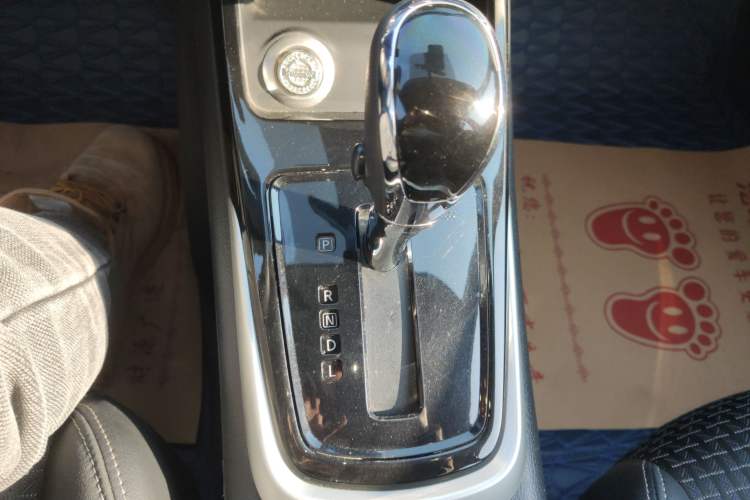 Used Nissan Tiida 2019 1.6L CVT Smart Enjoyment Version China VI Standard Gear Lever