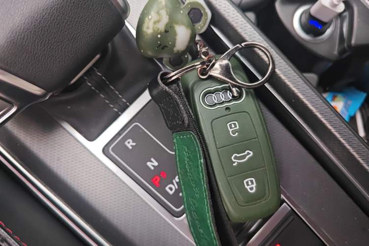 Used Audi A7L 2024 45TFSI S-line Dream-Building Edition Flow Crystal Package