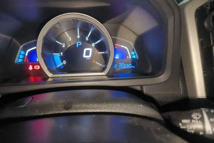 Used Luxgen U6 SUV 2014 1.8T Fashion Edition Odometer Close Up