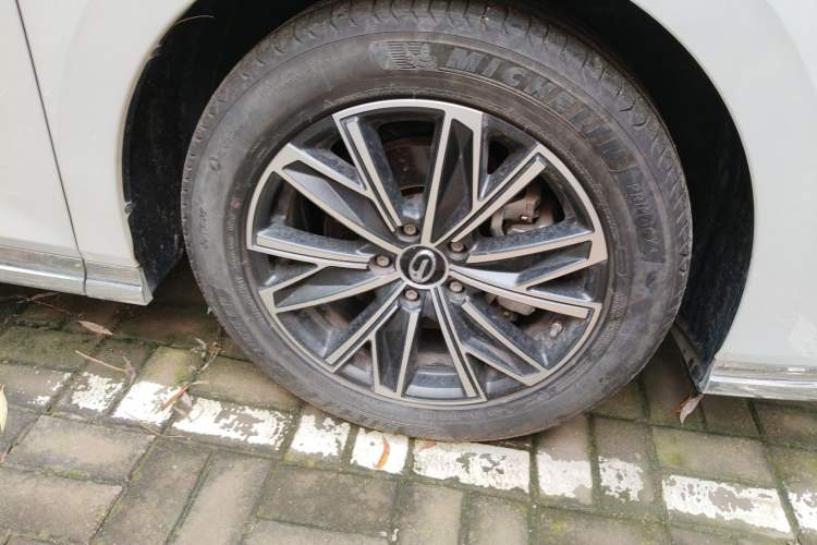 Used GAC Trumpchi M8 2024 Master Series 400T Ultimate Edition Right Front Wheel Hub