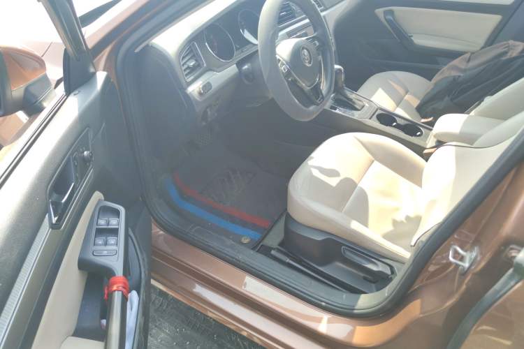 Used Volkswagen Lamando 2019 230TSI DSG Fashion Edition China V Standard Driver Seat