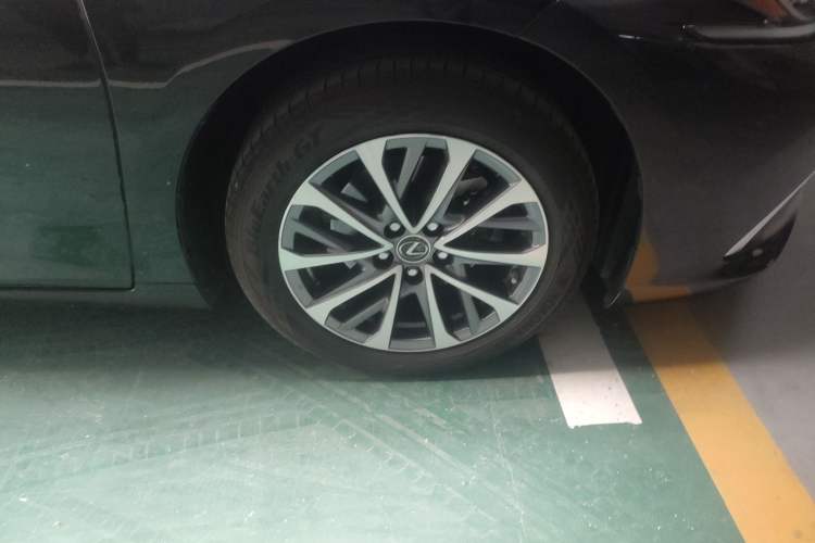 Used Lexus ES 2023 200 Excellence Edition