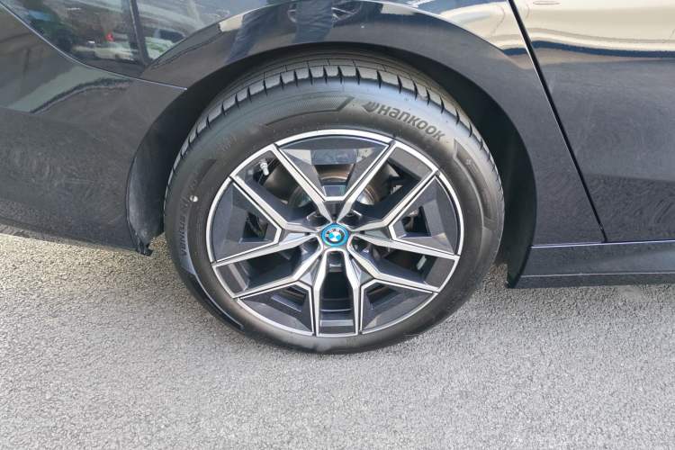 Used BMW i5 2024 eDrive 35L M Sport Package
