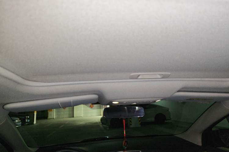 Used Nissan Sylphy 2018 1.6XV CVT Deluxe Edition Headliner