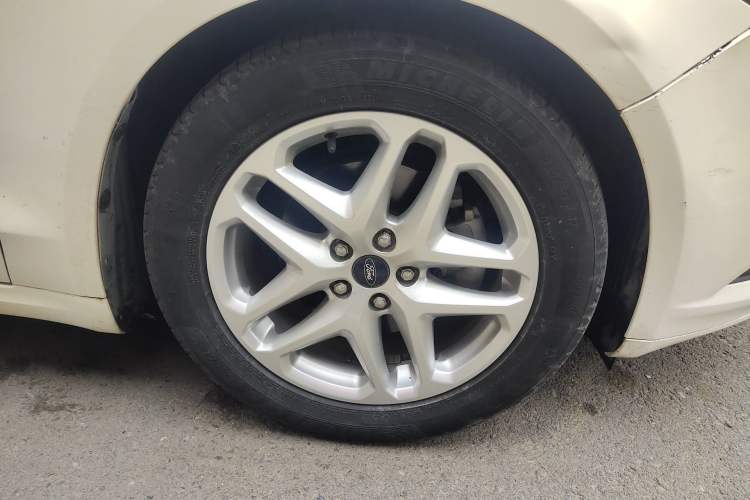 Used Ford Mondeo 2013 1.5L GTDi180 Fashion Edition Right Front Wheel Hub