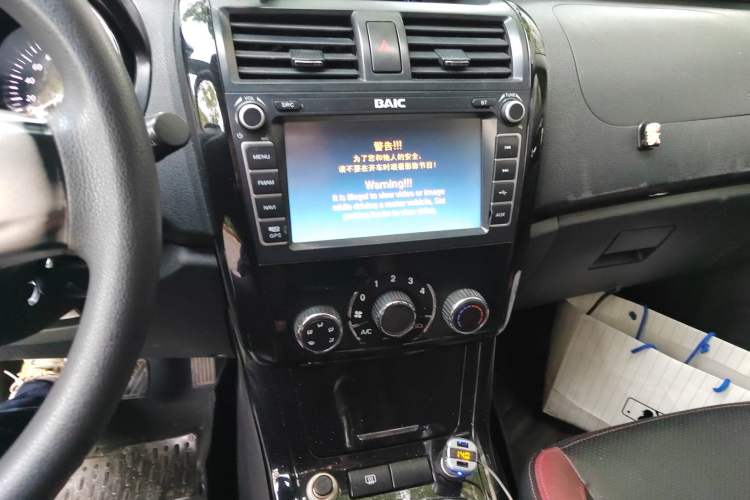 Used HYOSOW S3 2014 1.5L Comfort Version China IV Emission Standard Audio And AC Panel