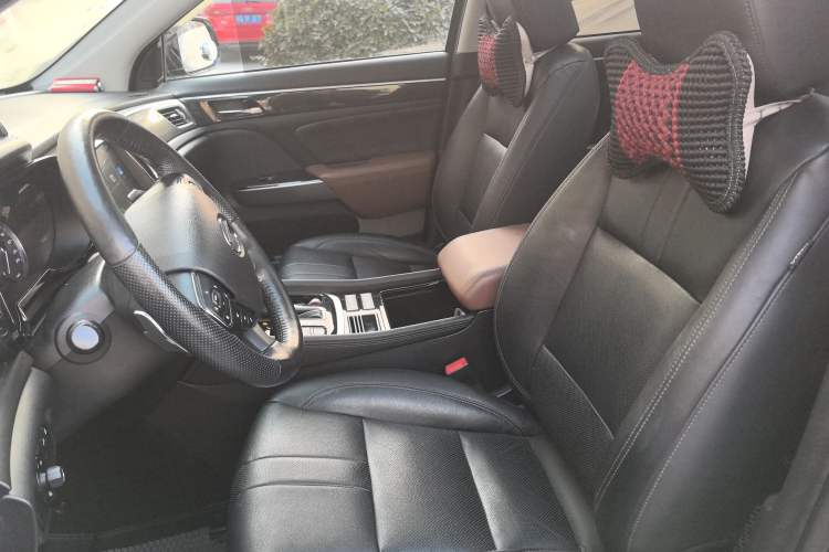 Used GAC Trumpchi GS7 2017 320T Two-Wheel-Drive Luxury Smart Connectivity Model
