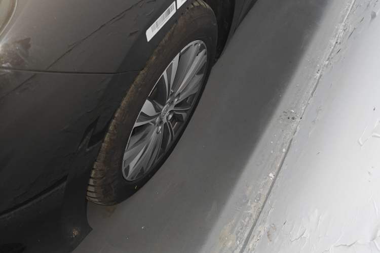 Used Hongqi E-QM5 2024 610 km PLUS Exterior 4