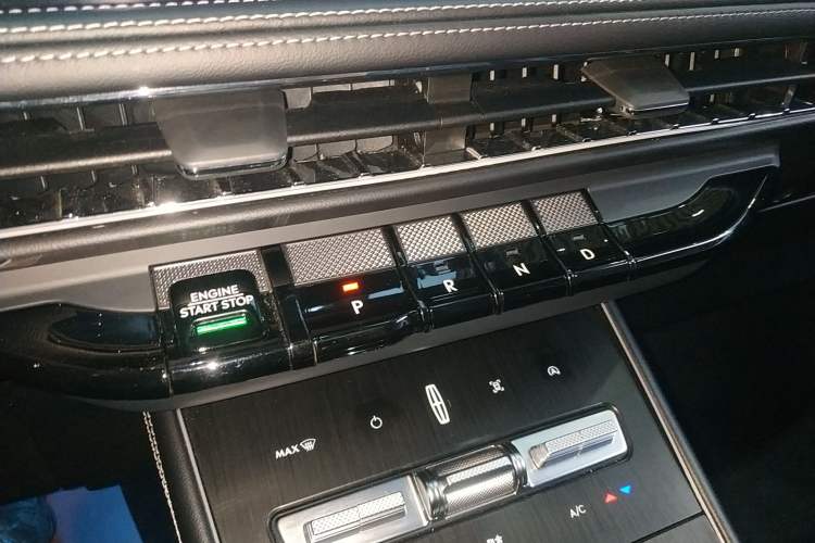 Used Lincoln Corsair 2024 2.0T Two-Wheel Drive Deluxe Edition