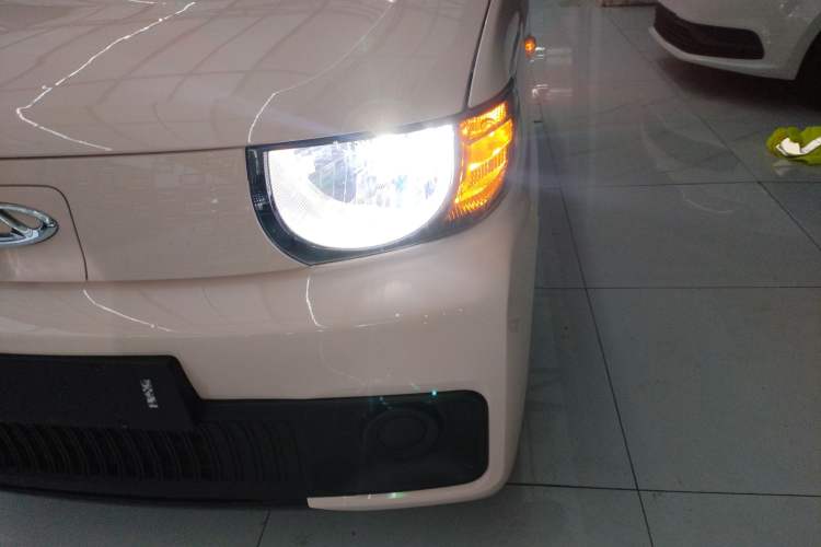 Used Chery QQ Ice Cream 2023 170km Milkshake – Lithium Iron Phosphate Left Front Headlight