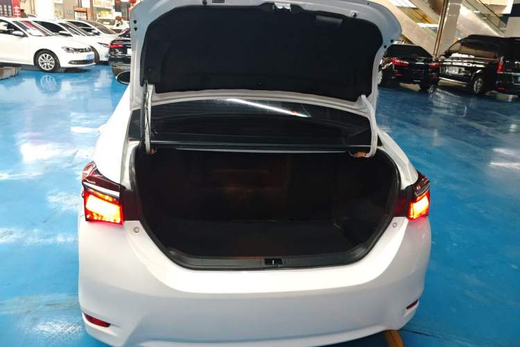 Used Toyota Corolla 2017 Revised Dual-Engine 1.8L E-CVT Leading Edition