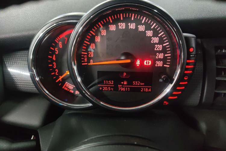 Used MINI 2015 1.5T COOPER Fun Five-Door Edition Instrument Cluster