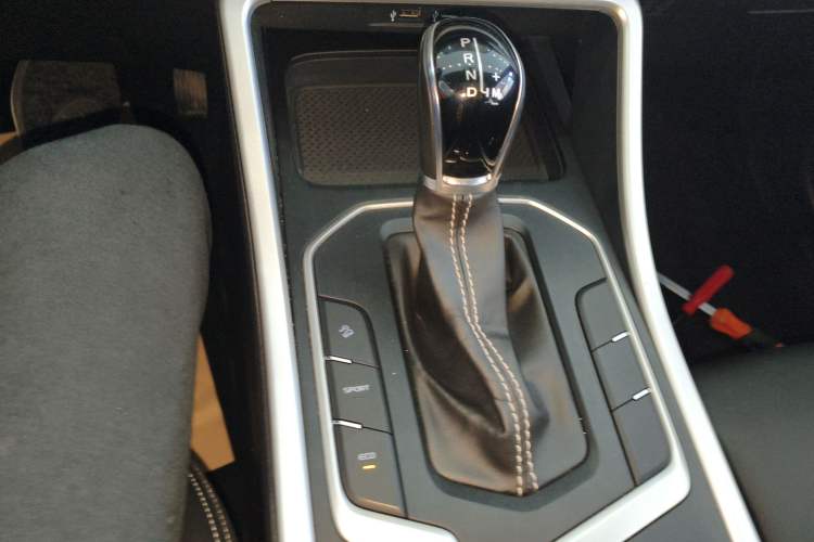 Used Geely Auto Vision X6 2020 1.4T CVT Luxury Edition