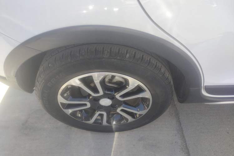 Used Geely Auto Vision X3 2017 1.5L Automatic Elite Model
