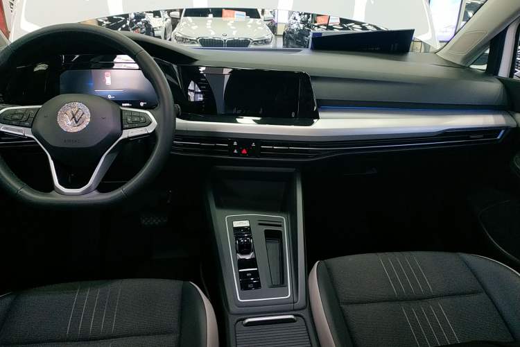 Used Volkswagen Golf 2021 200TSI DSG Pro