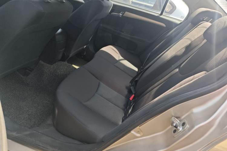 Used Roewe 350 2015 1.5L Manual Luxury Sunroof Edition