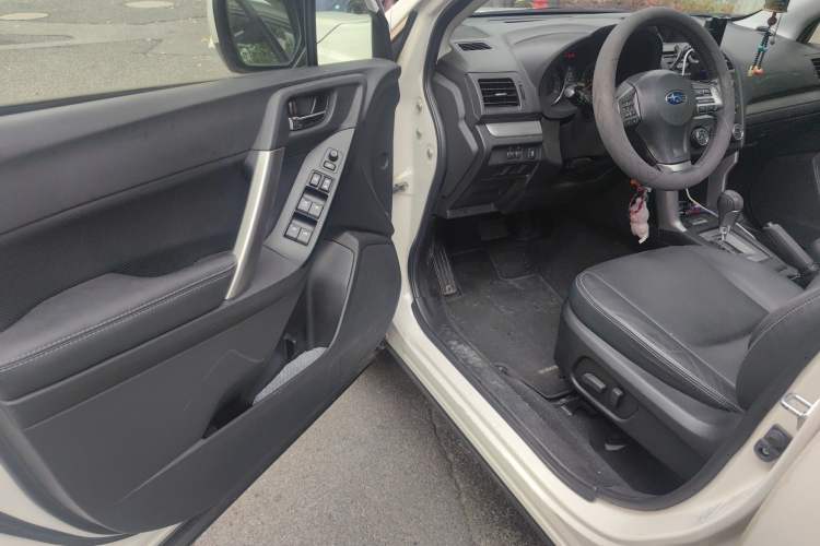 Used Subaru Forester 2014 2.0i Automatic Luxury Edition Driver Seat