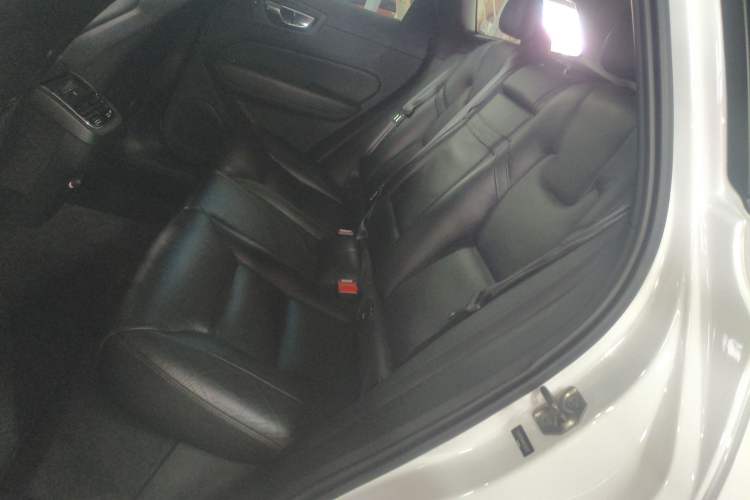 Used Volvo XC60 2019 T5 4x4 Zhiya Luxury Edition China V Standard
