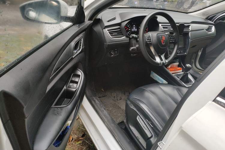 Used Roewe i5 2019 1.5L Manual 4G Connectable Langhao Edition Driver Seat