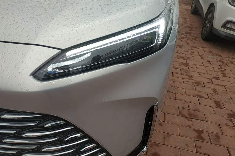 Used Buick GL8 New Energy 2025 Lu Shang Smart Enjoyment Edition 7-Seater Left Front Headlight