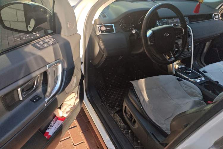 Used Land Rover Discovery Sport 2019 240 PS SE Version China V Standard