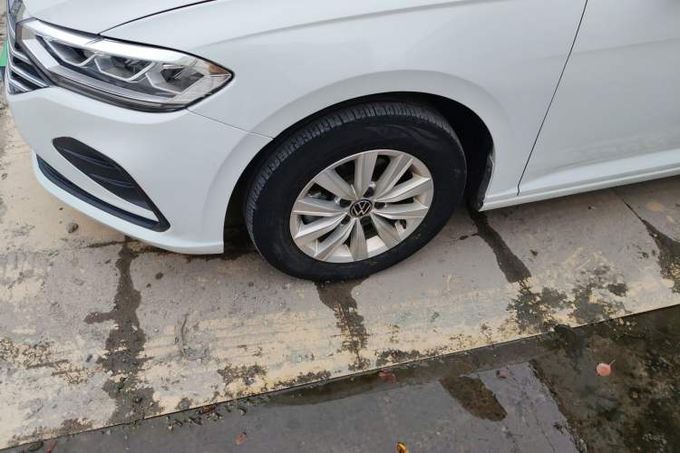 Used Volkswagen Lavida 2023 Revised 1.5L Automatic DeYi Edition Left Front Wheel Hub