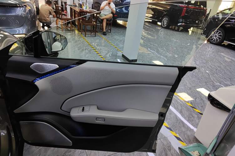 Used Zeekr 007 2025 Long-Range Rear-Wheel-Drive Intelligent Driving Version 100 kWh
