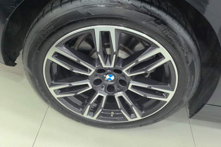 Used BMW 5 Series 2024 530Li Leading Model M Sport Package