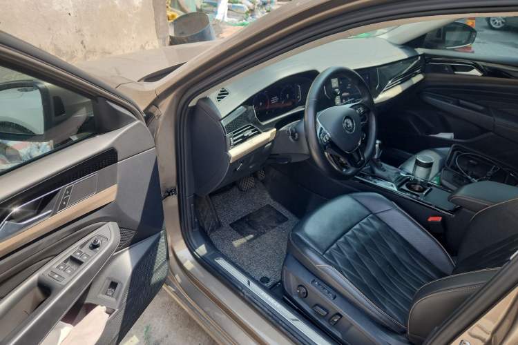 Used Volkswagen Passat 2019 380TSI Luxury Edition China VI Standard Driver Seat