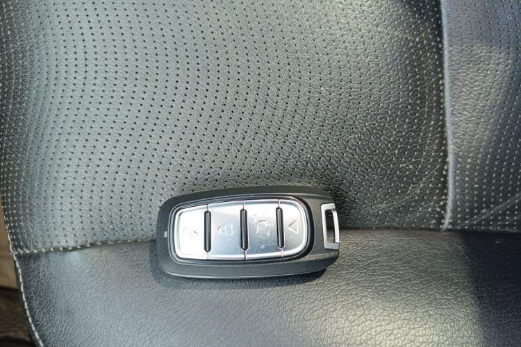 Used Chevrolet Captiva 2015 2.4L Two-Wheel Drive Urban Version 7 Seats