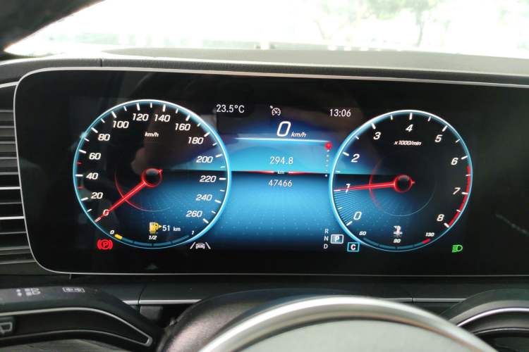 Used Mercedes-Benz GLE 2022 Facelifted GLE 350 4MATIC Fashion Edition Instrument Cluster