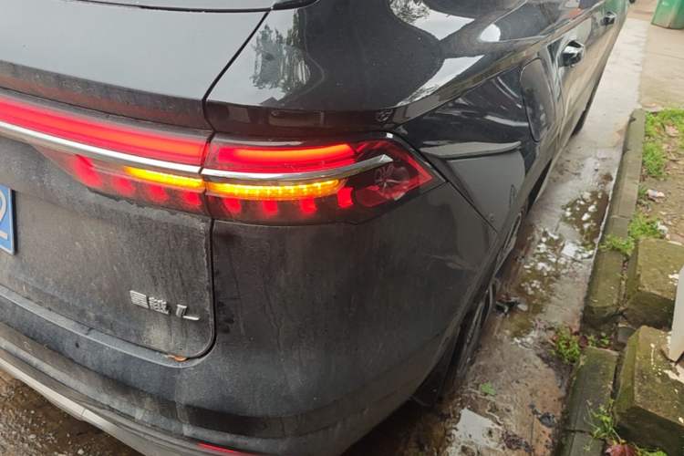 Used Geely Auto Monjaro L 2021 2.0TD DCT EVO Two-Wheel Drive Smart Luxury Version Right Rear Taillight