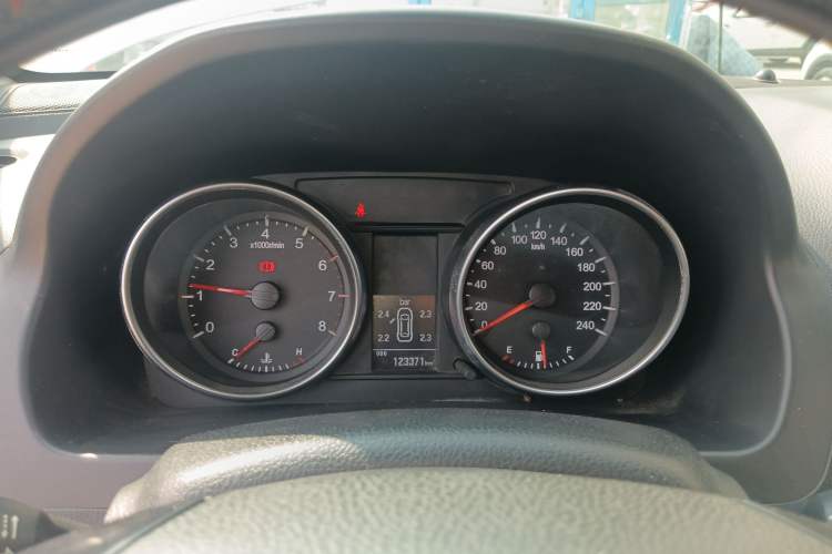 Used Haval H6 2015 Upgraded Model 1.5T Manual Two-Wheel Drive Elite Version
