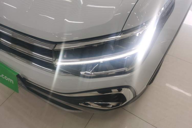 Used Volkswagen Tharu 2023 300TSI Two-Wheel-Drive Full Moon Edition