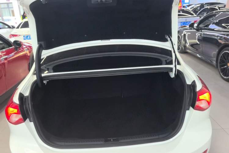 Used Ford Focus 2020 Sedan EcoBoost 180 Automatic Trend Edition