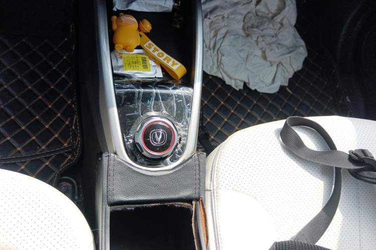 Used CHANGAN Benni E-Star 2021 National Edition Xin Yue Version Lithium Iron Phosphate (31.86 kWh) Gear Lever