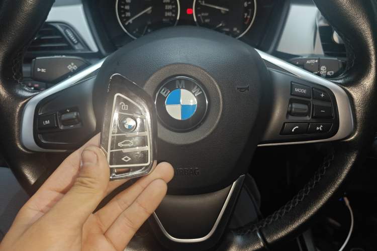 Used BMW X1 2016 sDrive18Li Premium Edition Vehicle Key