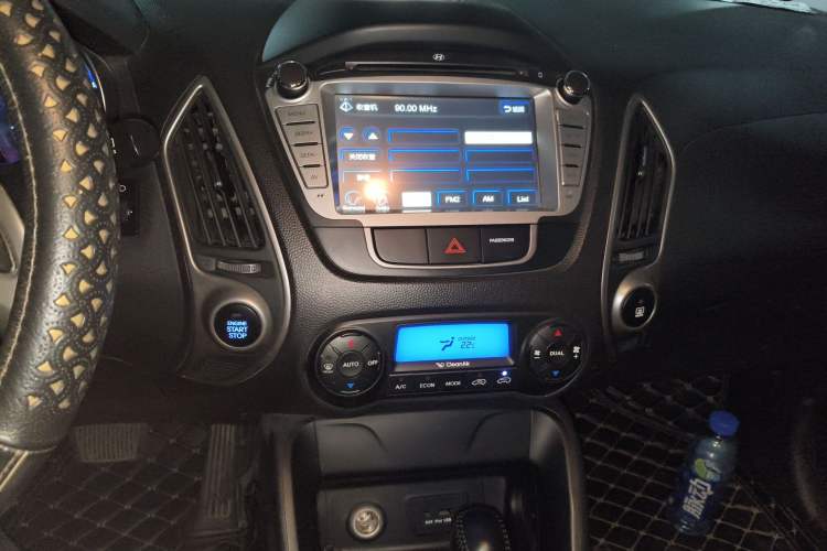 Used Hyundai ix35 2013 2.0L Automatic Two-Wheel Drive Smart GLS China IV Standard Audio And AC Panel