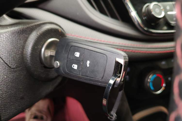 Used Chevrolet Monza 2020 Light Hybrid RS 330T Automatic Comfort Edition