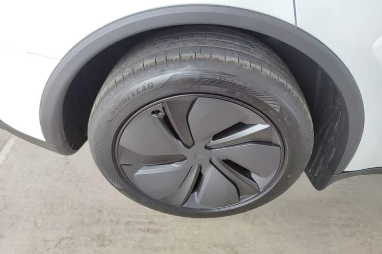 Used Tesla Model Y 2026 Rear-Drive Model