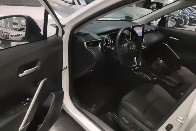 Used Toyota FRONTLANDER 2022 2.0L CVT Luxury Edition