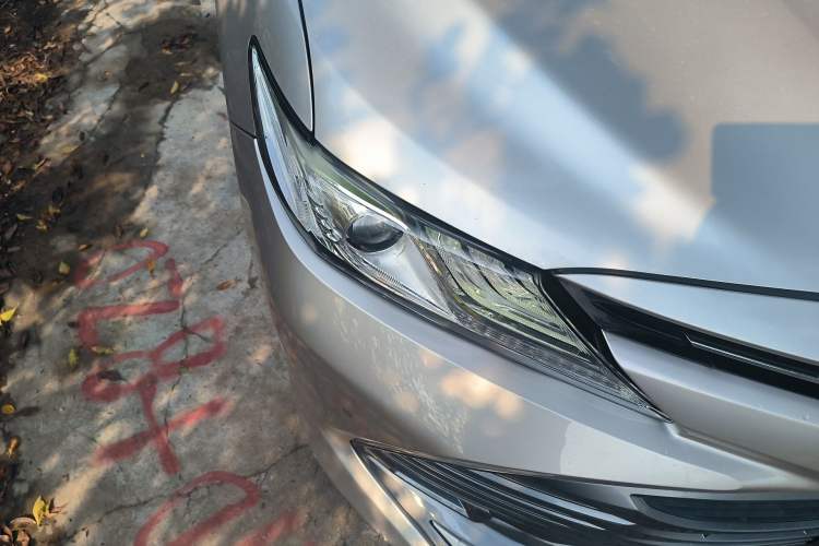 Used Toyota Camry 2018 2.5G Luxury Edition Right Front Headlight