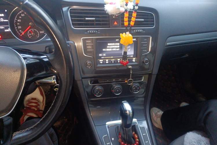 Used Volkswagen Golf 2017 1.6L Automatic Comfort Million-Vehicle Anniversary Edition