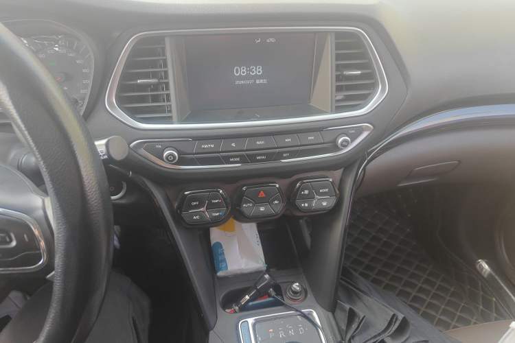 Used GAC Trumpchi GS4 New Energy 2019 1.5L PHEV Smart Enjoyment Version Audio And AC Panel