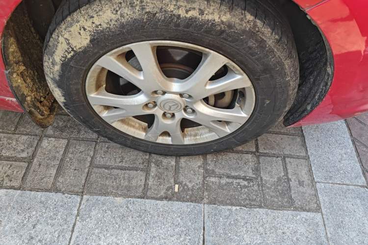 Used Mazda 6 2010 2.0L Automatic Luxury Edition Right Front Wheel Hub